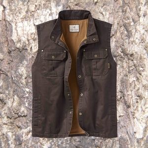 *Legendary Whitetails* Trekker Vest NWT